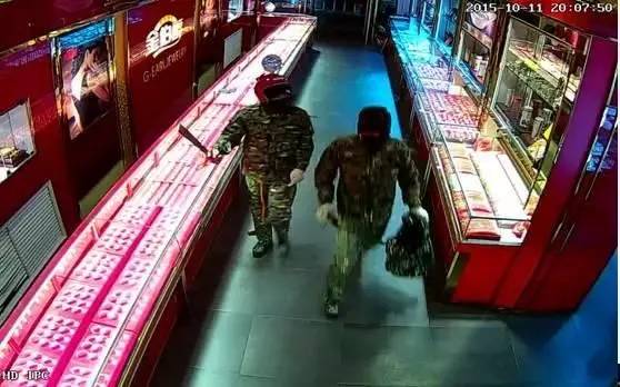 揭秘震惊社会的金店抢劫案，背景、事件与影响深度解析
