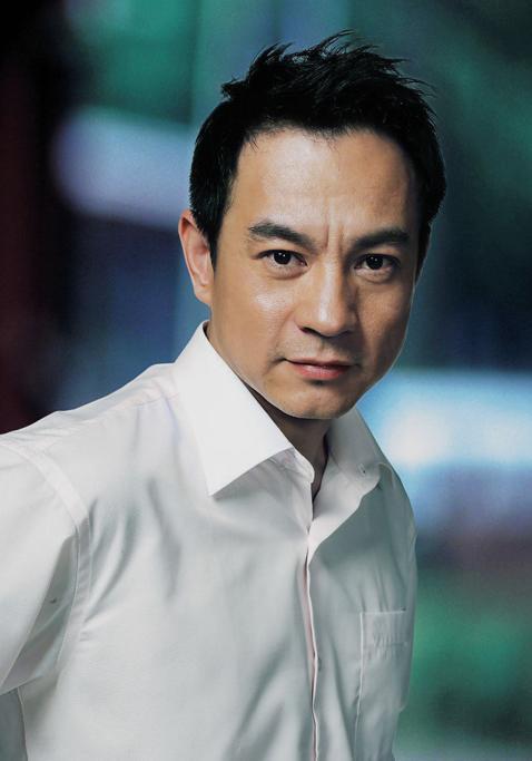 香港光头男演员大全，演艺界的闪耀之星
