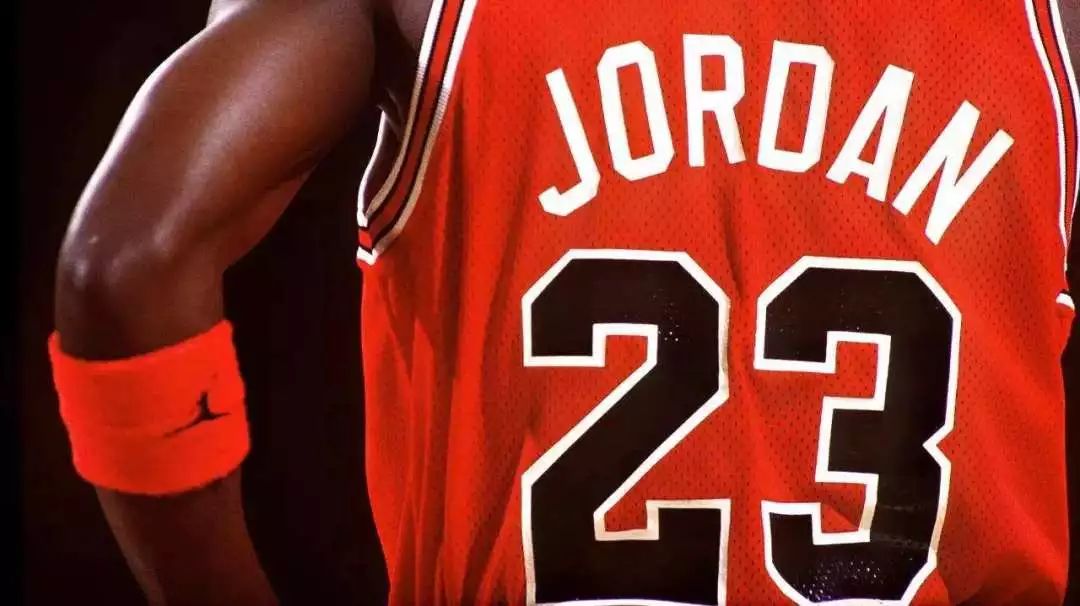 NBA赛程排名更新，篮球灵魂深处的探索与隐藏小店的奇妙邂逅