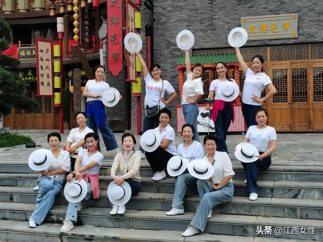 广西台风最新动态，风雨中的励志故事与自信成就感